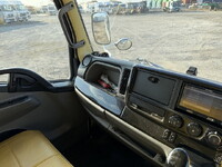 三菱ふそうキャンター平ボディ小型（2t・3t）[写真38]