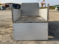 三菱ふそうキャンター平ボディ小型（2t・3t）[写真10]