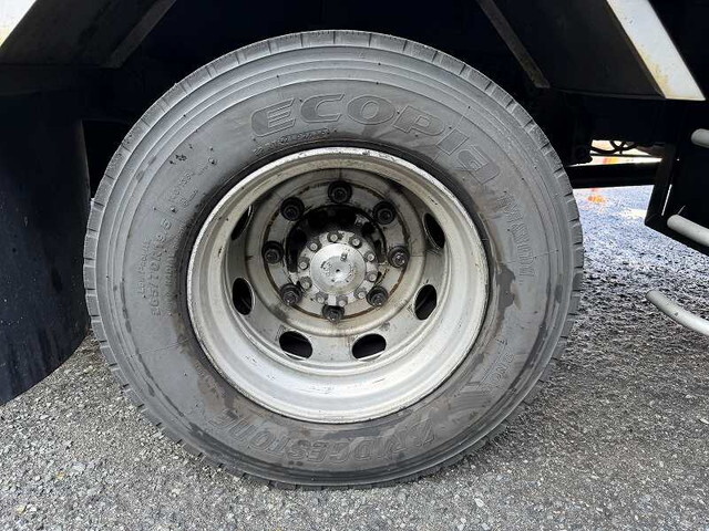 三菱ふそうファイター平ボディ増トン（6t・8t）[写真17]