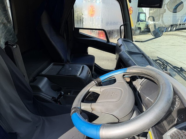 三菱ふそうファイター平ボディ増トン（6t・8t）[写真31]