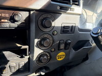 三菱ふそうファイター平ボディ増トン（6t・8t）[写真36]