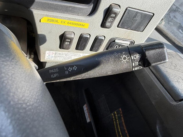 三菱ふそうファイター平ボディ増トン（6t・8t）[写真37]