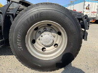 UDトラックスクオントレーラーヘッド（トラクターヘッド）大型（10t）[写真14]