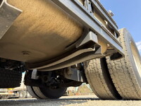 UDトラックスクオントレーラーヘッド（トラクターヘッド）大型（10t）[写真17]