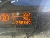 UDトラックスクオントレーラーヘッド（トラクターヘッド）大型（10t）[写真32]