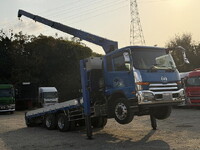 UDトラックスコンドルセルフクレーン4段増トン（6t・8t）[写真01]