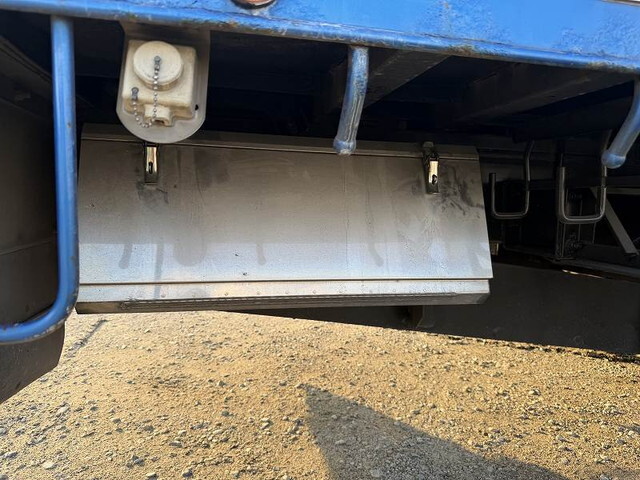 UDトラックスコンドルセルフクレーン4段増トン（6t・8t）[写真26]