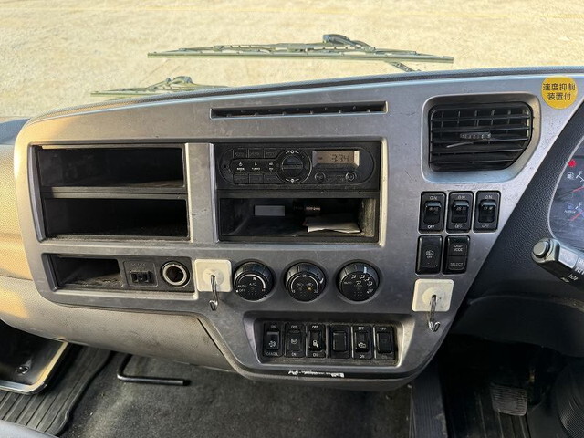 UDトラックスコンドルセルフクレーン4段増トン（6t・8t）[写真33]