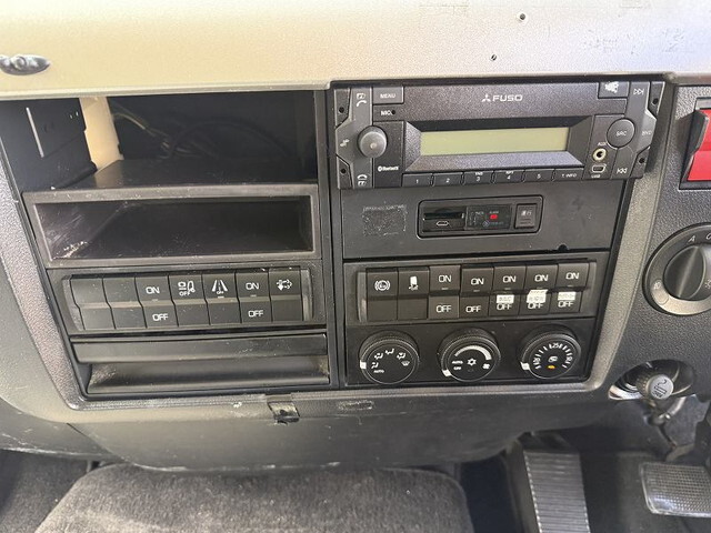 三菱ふそうファイターアルミウイング増トン（6t・8t）[写真33]