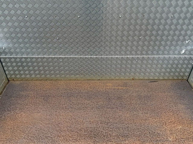 三菱ふそうファイター平ボディ増トン（6t・8t）[写真10]