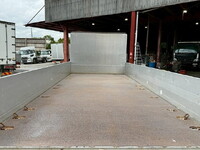 三菱ふそうファイター平ボディ増トン（6t・8t）[写真12]