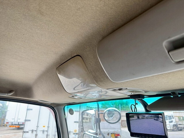 三菱ふそうファイター平ボディ増トン（6t・8t）[写真16]