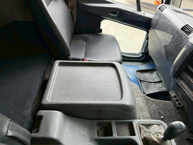 三菱ふそうファイター平ボディ増トン（6t・8t）[写真18]