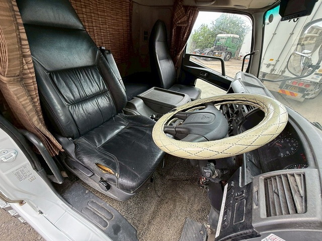 三菱ふそうファイター平ボディ増トン（6t・8t）[写真25]