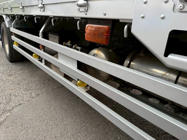 三菱ふそうファイター平ボディ増トン（6t・8t）[写真28]