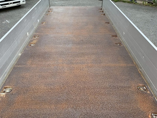 三菱ふそうファイター平ボディ増トン（6t・8t）[写真09]