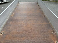 三菱ふそうファイター平ボディ増トン（6t・8t）[写真10]