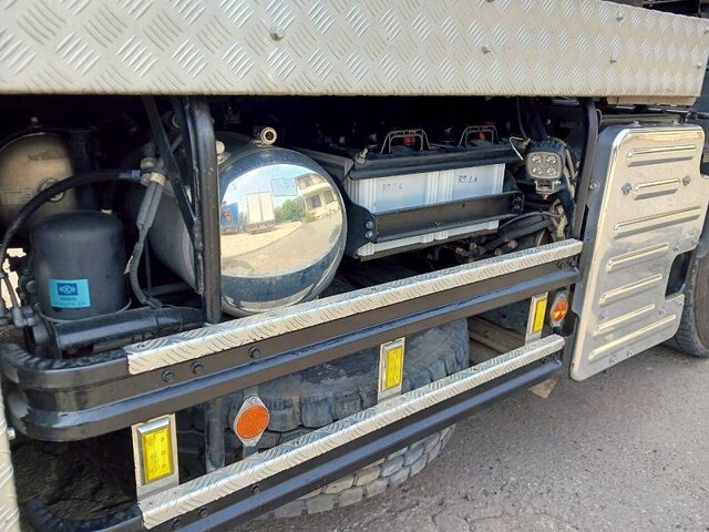 いすゞギガトレーラーヘッド（トラクターヘッド）大型（10t）[写真23]