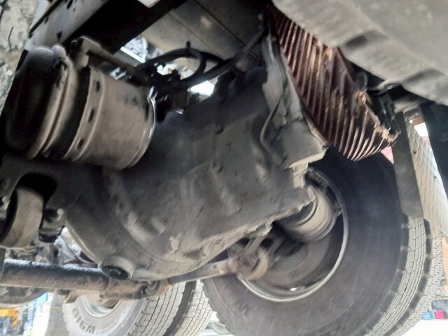 いすゞギガトレーラーヘッド（トラクターヘッド）大型（10t）[写真25]