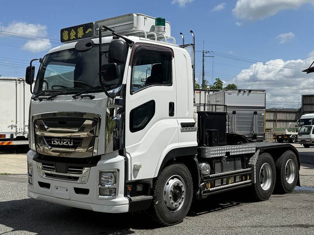 いすゞギガトレーラーヘッド（トラクターヘッド）大型（10t）[写真03]