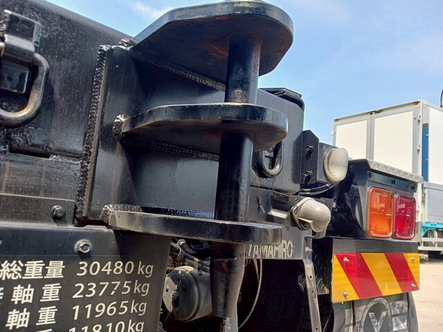 いすゞギガトレーラーヘッド（トラクターヘッド）大型（10t）[写真34]