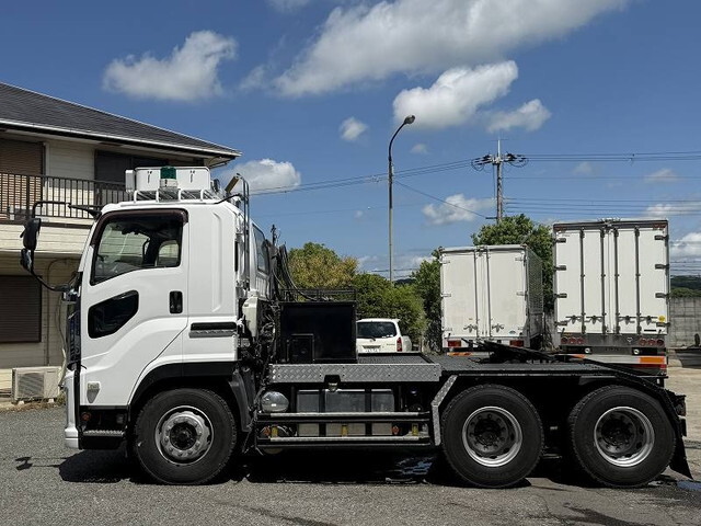 いすゞギガトレーラーヘッド（トラクターヘッド）大型（10t）[写真06]