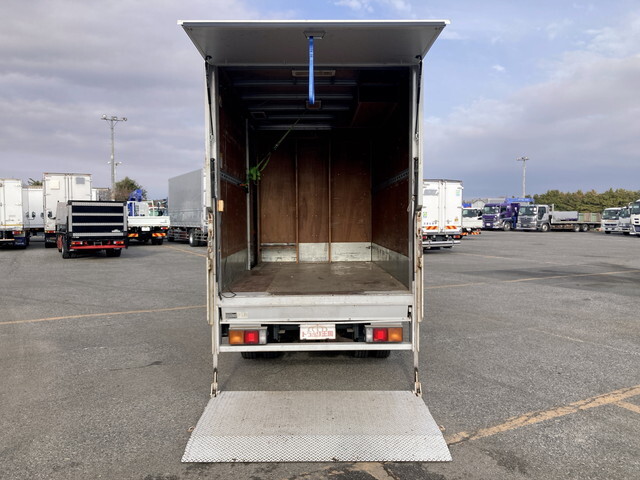 三菱ふそうキャンターアルミバン小型（2t・3t）[写真10]