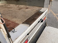 三菱ふそうキャンターアルミバン小型（2t・3t）[写真20]