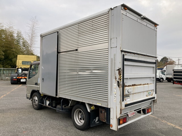 三菱ふそうキャンターアルミバン小型（2t・3t）[写真04]