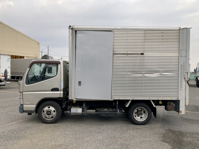 三菱ふそうキャンターアルミバン小型（2t・3t）[写真05]