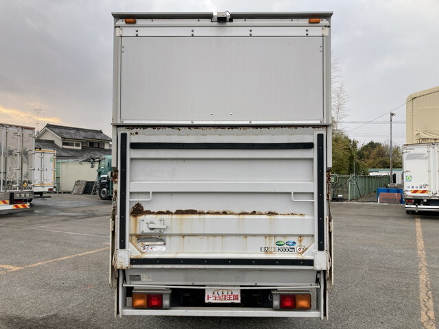 三菱ふそうキャンターアルミバン小型（2t・3t）[写真09]