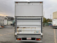 三菱ふそうキャンターアルミバン小型（2t・3t）[写真10]