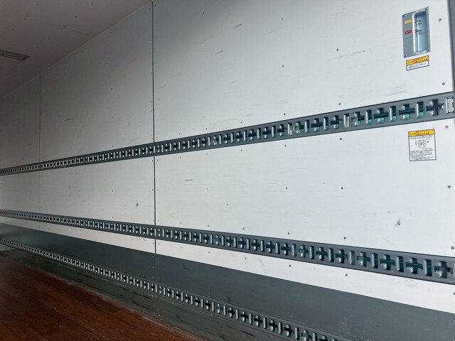 日野レンジャーアルミバン中型（4t）[写真12]