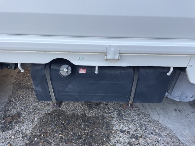 トヨタトヨエース平ボディ小型（2t・3t）[写真11]