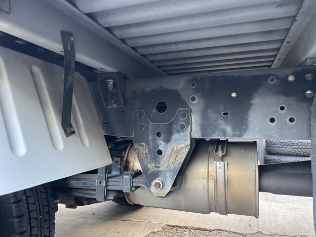 トヨタトヨエース平ボディ小型（2t・3t）[写真17]