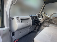 トヨタトヨエース平ボディ小型（2t・3t）[写真30]