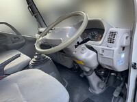 トヨタトヨエース平ボディ小型（2t・3t）[写真31]