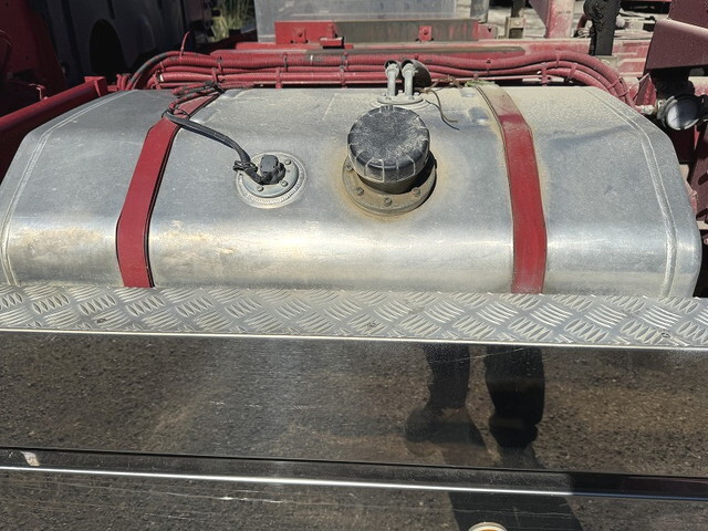 三菱ふそうスーパーグレートダンプ大型（10t）[写真17]