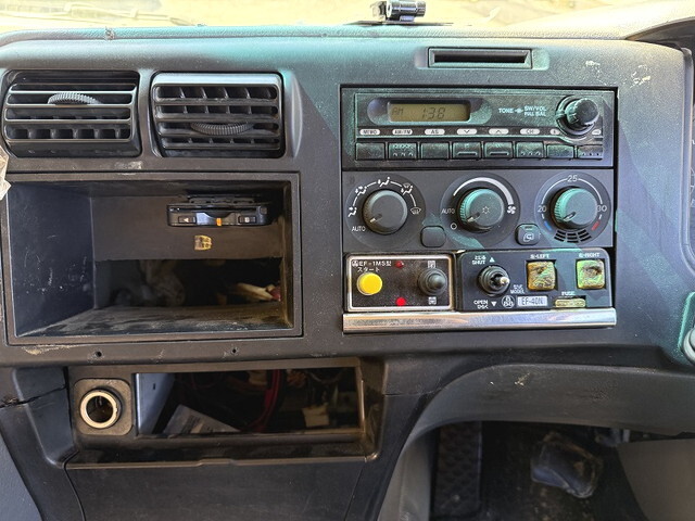 三菱ふそうスーパーグレートダンプ大型（10t）[写真31]