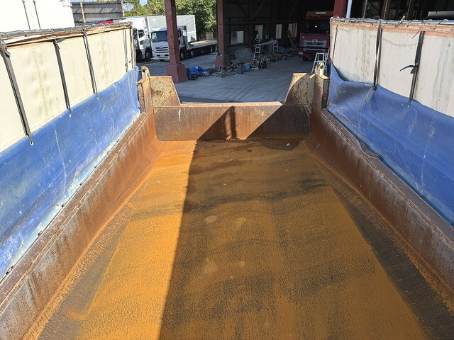 三菱ふそうスーパーグレートダンプ大型（10t）[写真37]