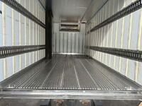 いすゞエルフ冷凍車（冷蔵車）小型（2t・3t）[写真13]