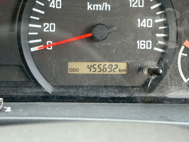 いすゞエルフ冷凍車（冷蔵車）小型（2t・3t）[写真28]