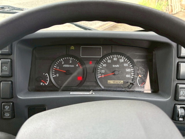 いすゞエルフ冷凍車（冷蔵車）小型（2t・3t）[写真29]