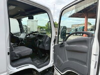 いすゞエルフ冷凍車（冷蔵車）小型（2t・3t）[写真33]