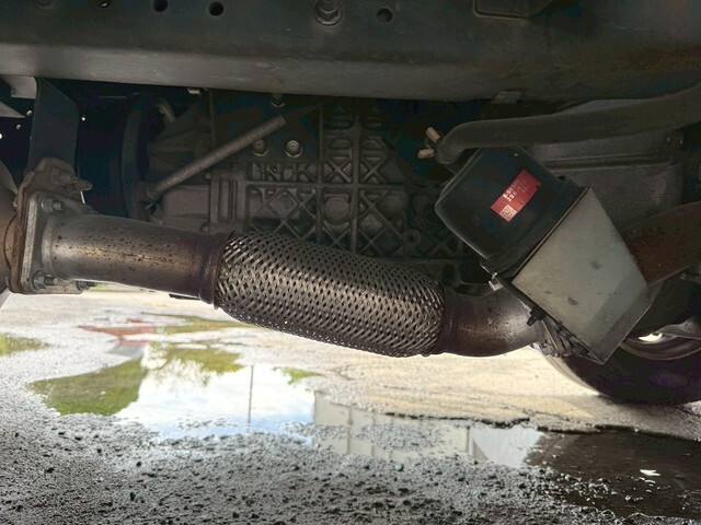 いすゞエルフ冷凍車（冷蔵車）小型（2t・3t）[写真33]