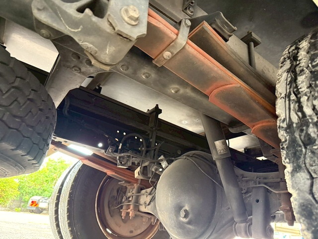 いすゞエルフ冷凍車（冷蔵車）小型（2t・3t）[写真36]