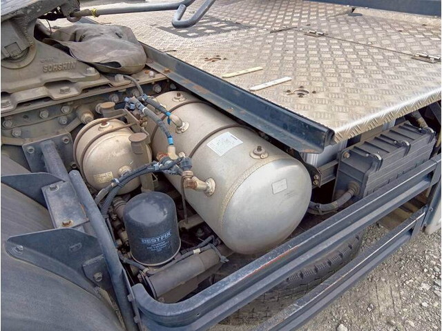 いすゞギガトレーラーヘッド（トラクターヘッド）大型（10t）[写真11]