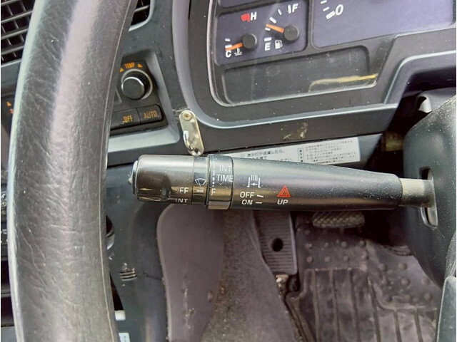 いすゞギガトレーラーヘッド（トラクターヘッド）大型（10t）[写真25]