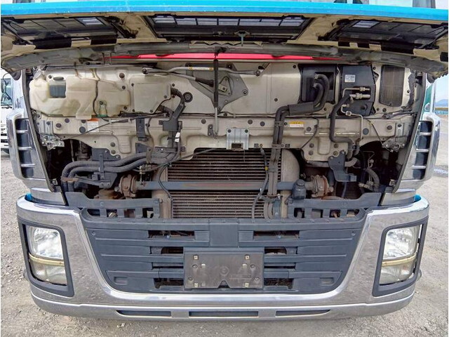 いすゞギガトレーラーヘッド（トラクターヘッド）大型（10t）[写真36]