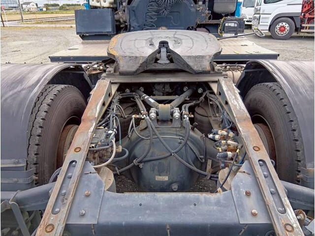 いすゞギガトレーラーヘッド（トラクターヘッド）大型（10t）[写真06]